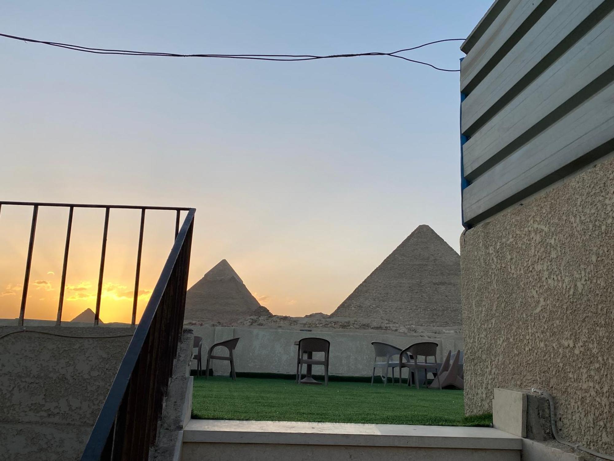 Isis Pyramids View Inn Kafret el-Gabal Exterior foto